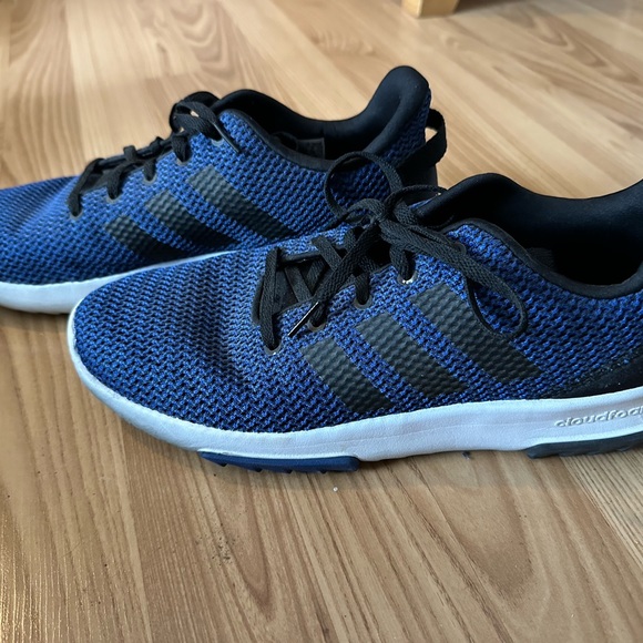 Adidas men’s sneakers - Picture 2 of 3